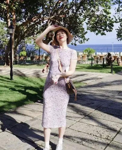 崔雪莉##崔雪莉ins# 之前古巴的照片放出来了