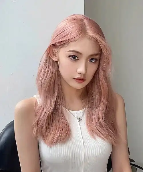 夏季显白发色推荐甜妹风粉色系