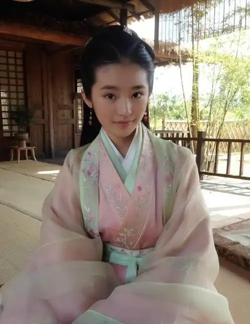 香港电影的巨星林青霞,曾经闪耀一时的张柏芝,以及崭露头角的新星柴蔚