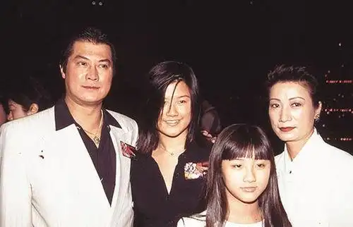 邓光荣老婆是谁