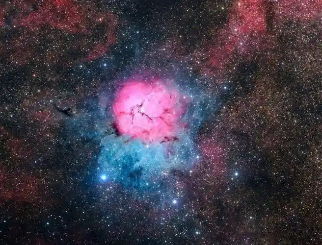 宇宙中十大奇异景象(上)_星系_恒星_星云