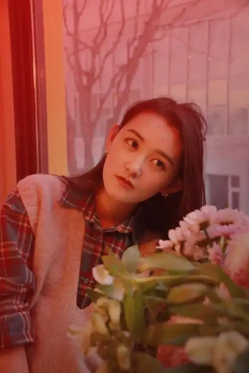 p>蒋依依,2001年1月1日出生于北京市,中国内地女演员.