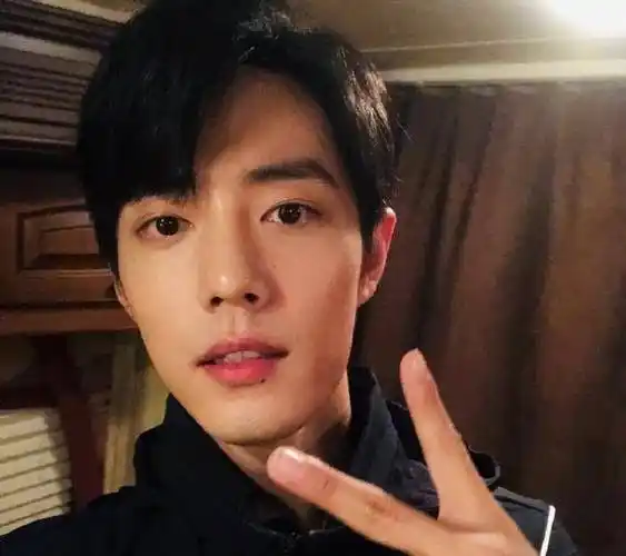 肖战素颜生活照,粉丝看后惊呼认不出!_颜杀_气质_头发