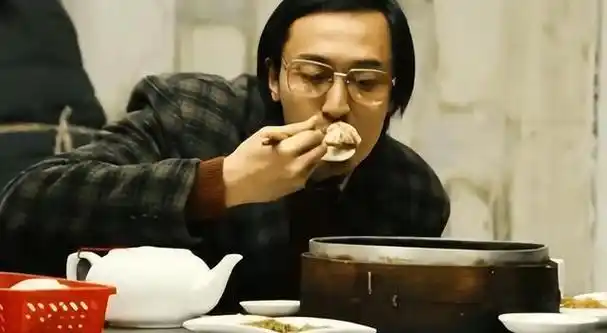 有种倔强叫"我没假吃"!明明咬都没咬,肉却缺一块,当观众瞎吗