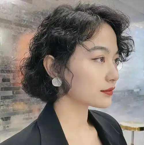 港风超短烫发发型,复古时髦又个性,太有女神气质了_纹理_女生_短发