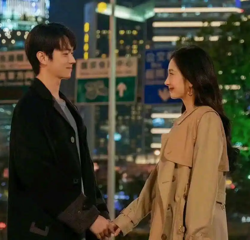 杨幂许凯新剧吻戏好上头,可太会亲了