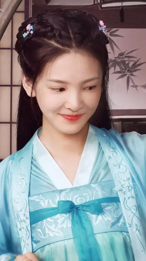 师爷请自重谭铃音章若楠