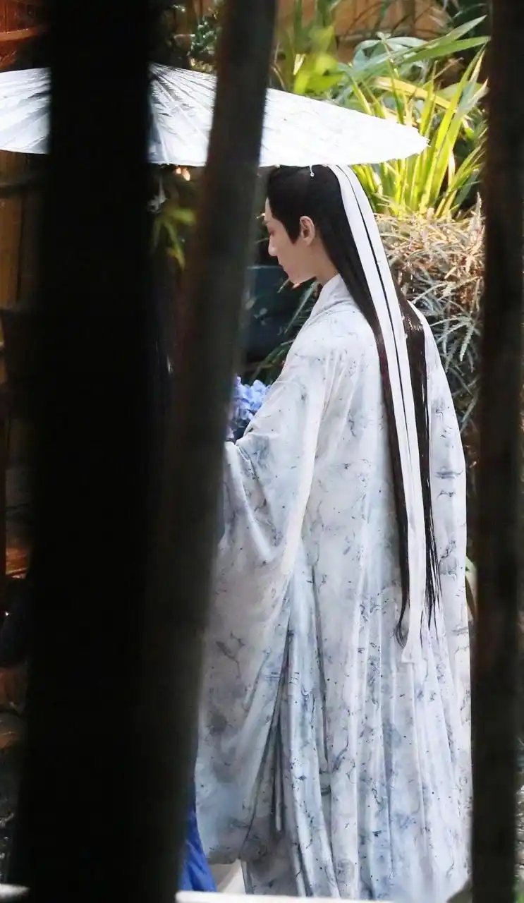 来品品罗云熙#皓衣行路透#图,他真的太适合古装了叭!