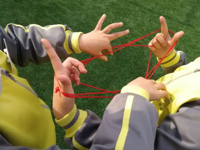 其它 我们快乐校园生活——传统游戏 写美篇翻花绳,中国民间流传的