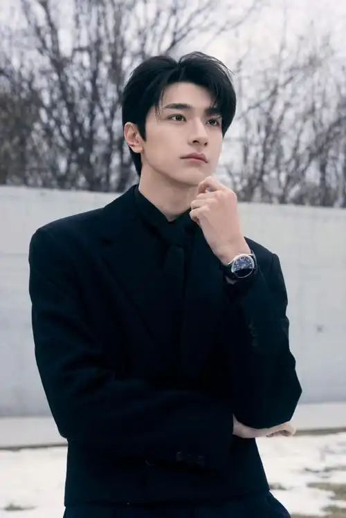 林一超话20240113「@我是林一同学#微博之夜#」妆:天佑@cmbyncmbyn