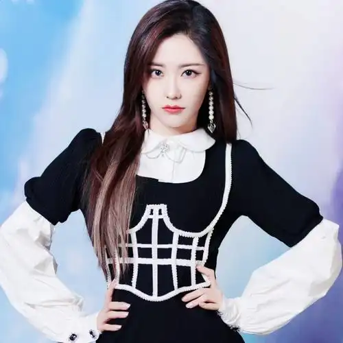 硬糖少女303团头