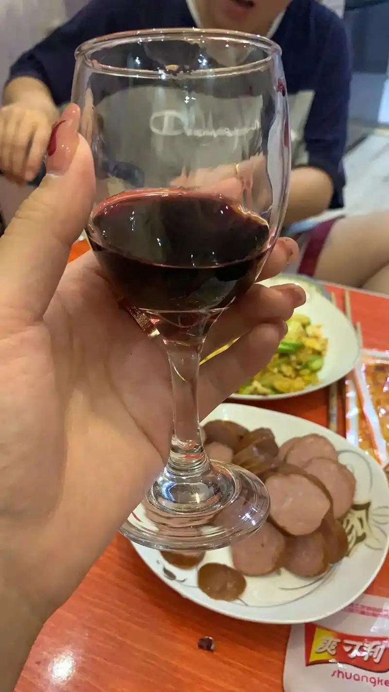 男人喝醉了会想起他最爱的女人,女人喝醉了会想起她最 - 抖音