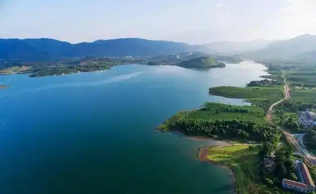 中国最美的50个旅行目的地,每个都值得为之专门安排一次旅行