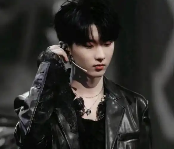 马嘉祺:你的样子,真的不一样