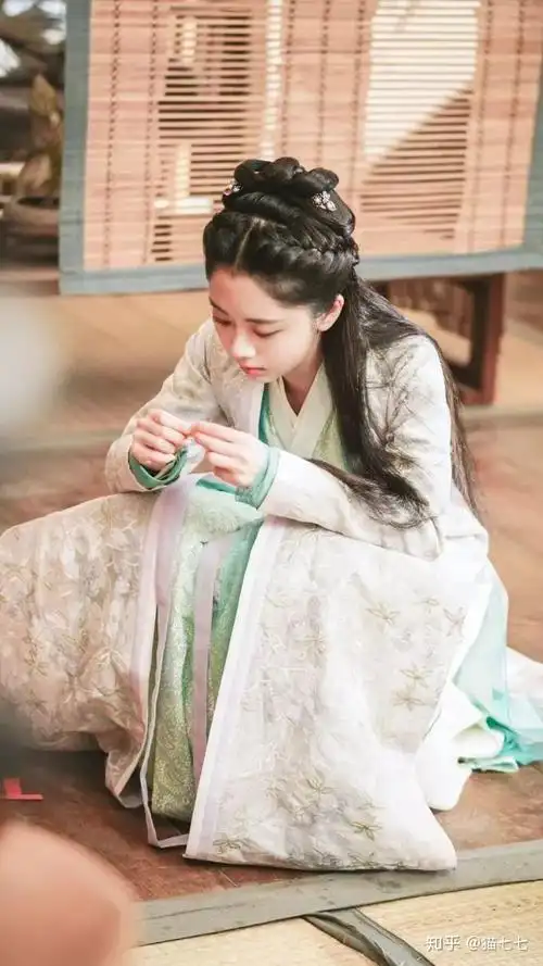 锦衣之下高甜壁纸今夏和陆大人甜甜的恋爱啊