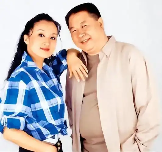 杨昆:年轻时选丁克潇洒,61岁无儿女每月靠2500生活,今后悔吗?