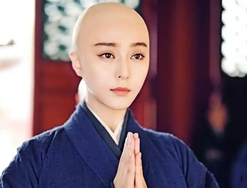 范冰冰的光头造型,有种清秀的感觉!