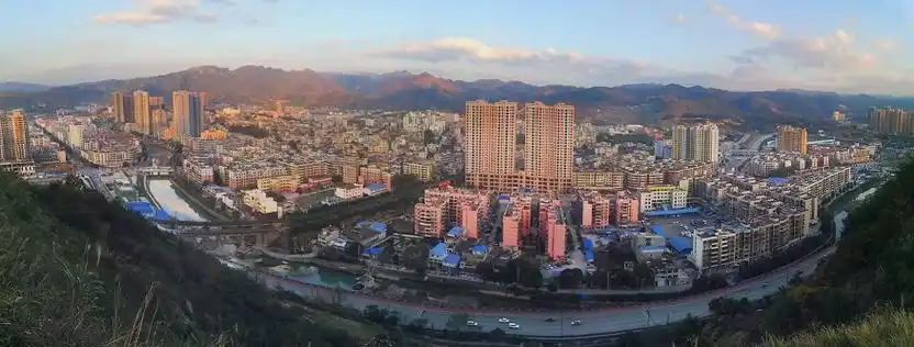 多彩贵州网 -风正扬帆正当时——贵定县经济社会发展综述