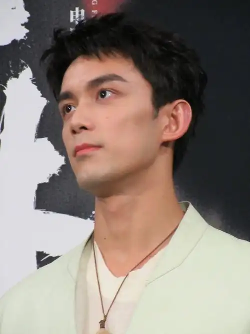 吴磊怼脸生图##草木人间北京观影礼