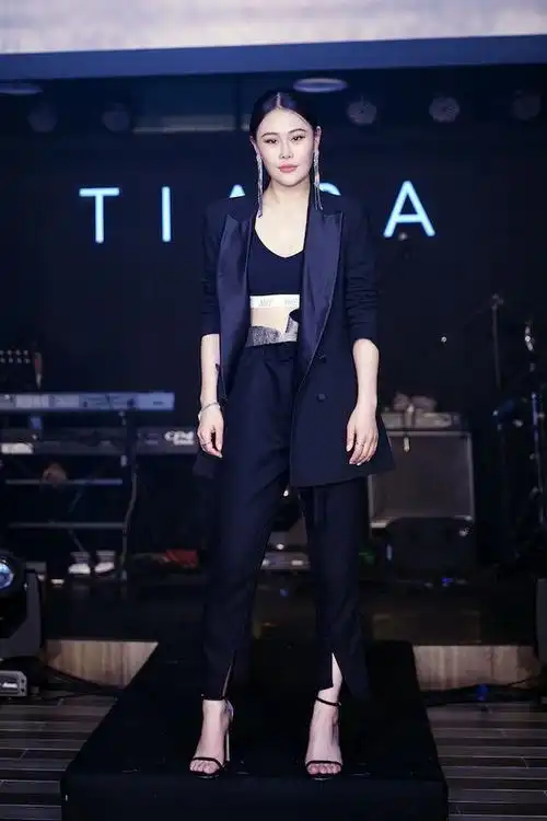 袁娅维赴台举办发片记者会 萧煌奇惊喜站台