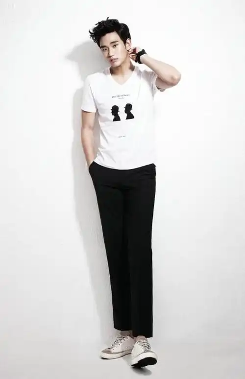 肌肉男:金秀贤高清图片 优雅帅气绅士-小虾米