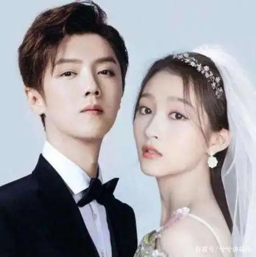 网曝关晓彤鹿晗于今日宣布结婚消息