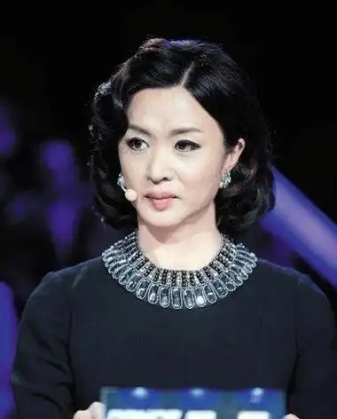 23岁娶妻28岁变性38岁嫁人妇52岁的金星又曝新情况