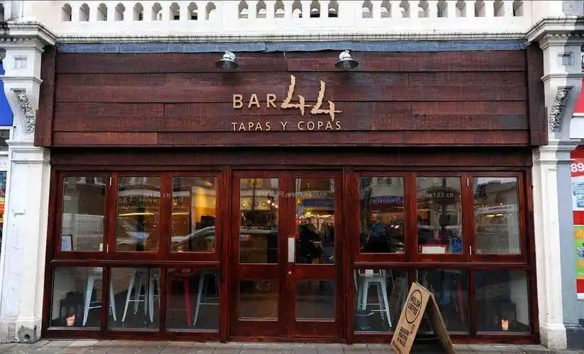 酒吧门头设计欣赏