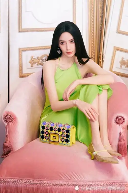 当红女星杨颖,奢华时尚大片美到失语,简直是仙女下凡!