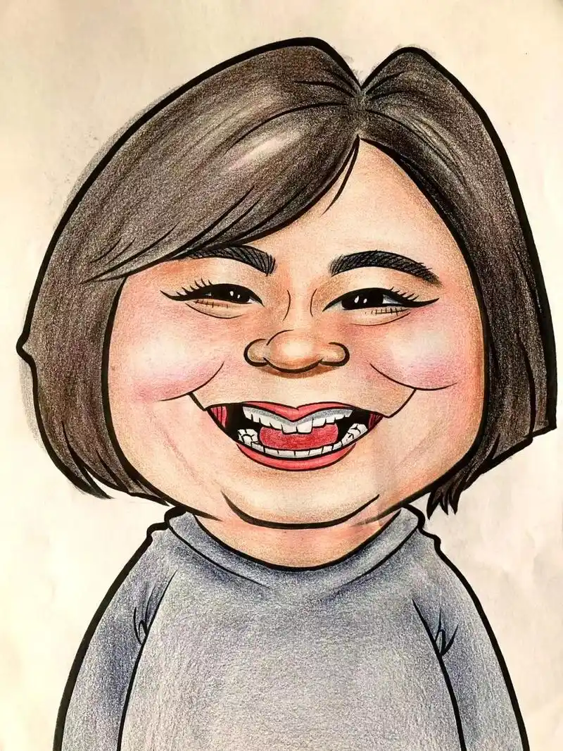 看随州美术教师金丽将真人肖像画成漫画