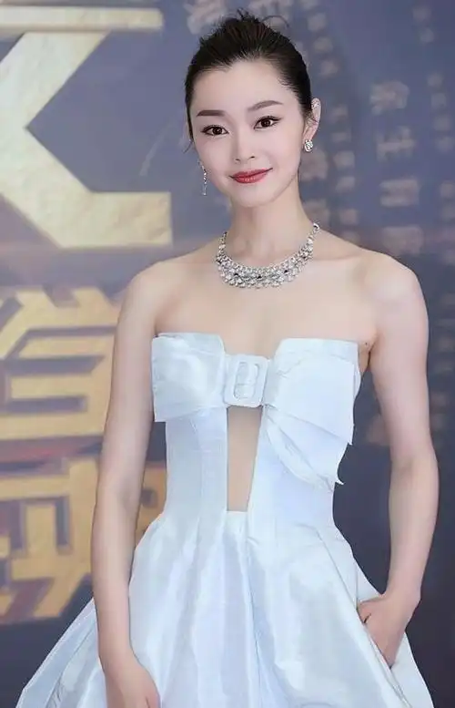 宋轶高清冷艳美照优雅迷人