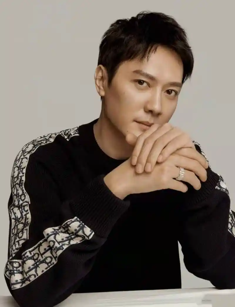 原创冯绍峰状告网络谣言孩子生父身份遭质疑多位女演员被造谣插足