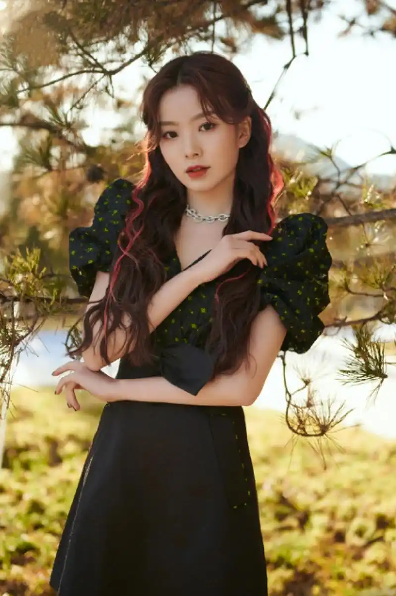 娱乐# #时尚# 硬糖少女陈卓璇的泳装写真俏皮可爱,身材也不错!