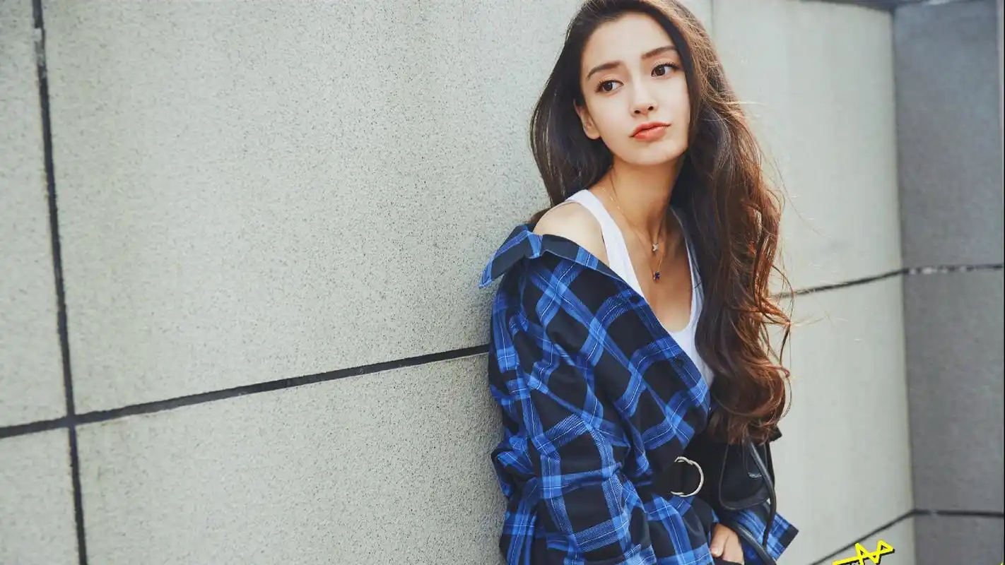 angelababy性感时尚街拍电脑桌面壁纸