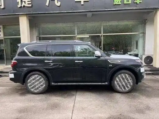 日产尼桑途乐阿曼达56大批量自吸v8现车70来万