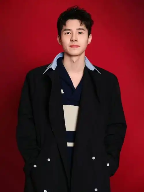 刘昊然从水灵灵到干巴巴