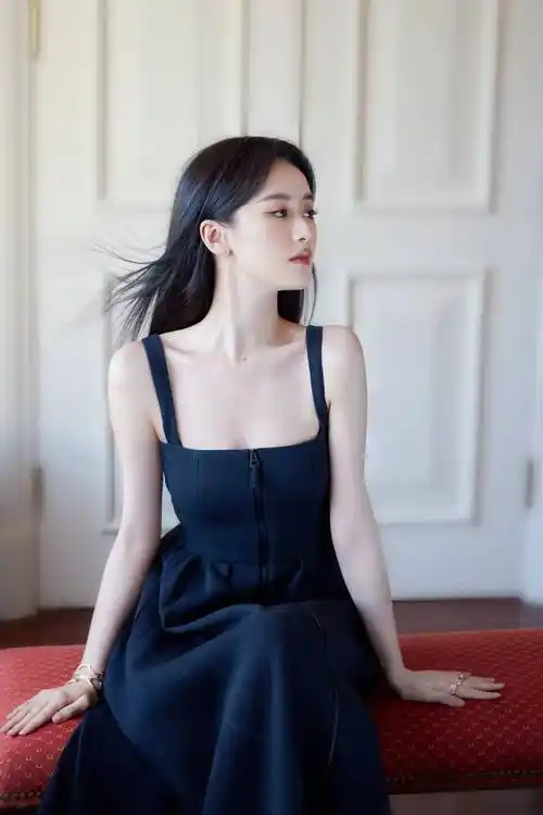 绝美女神袁冰妍,优雅又娇艳,绽放华丽的梦幻之旅_古装_角色_作品