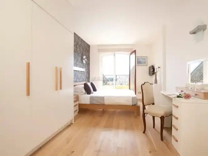 长方形卧室白色衣柜设计家装图片_装信通网效果图