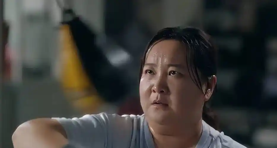 《热辣滚烫》吃相越来越难看,转变宣传方式,贾玲人设"崩塌"_减肥_消息