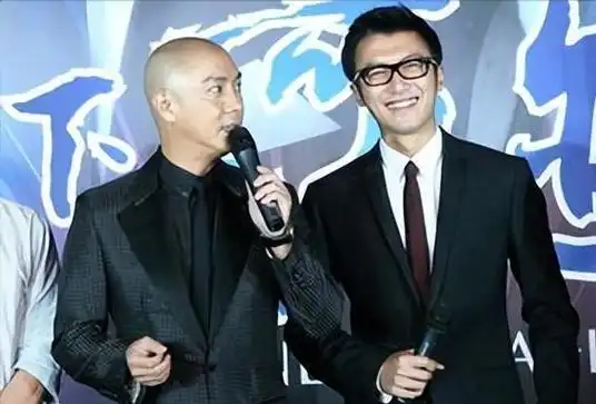 据此推测,张卫健的身高可能仅有一米六八左右,甚至可能低至一米六五