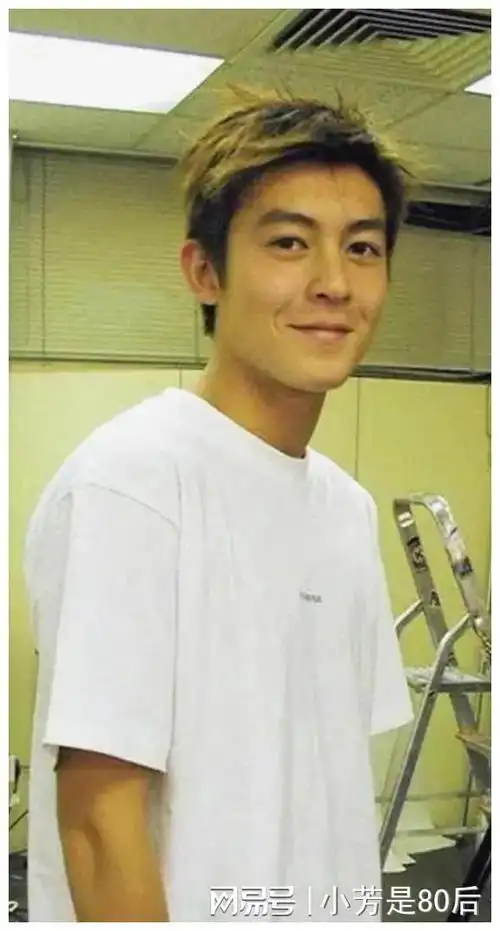 陈冠希不再隐瞒,与张柏芝飞机上亲密照的细节!太放纵了!