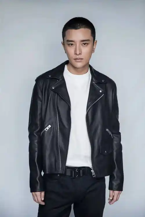 "三流演员"到"一流主播",39岁贾乃亮勇闯戛纳,红毯被无视_李小璐_直播