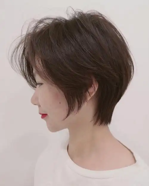 新女神发型26款,时尚显白又减龄,有长有短全都特别美