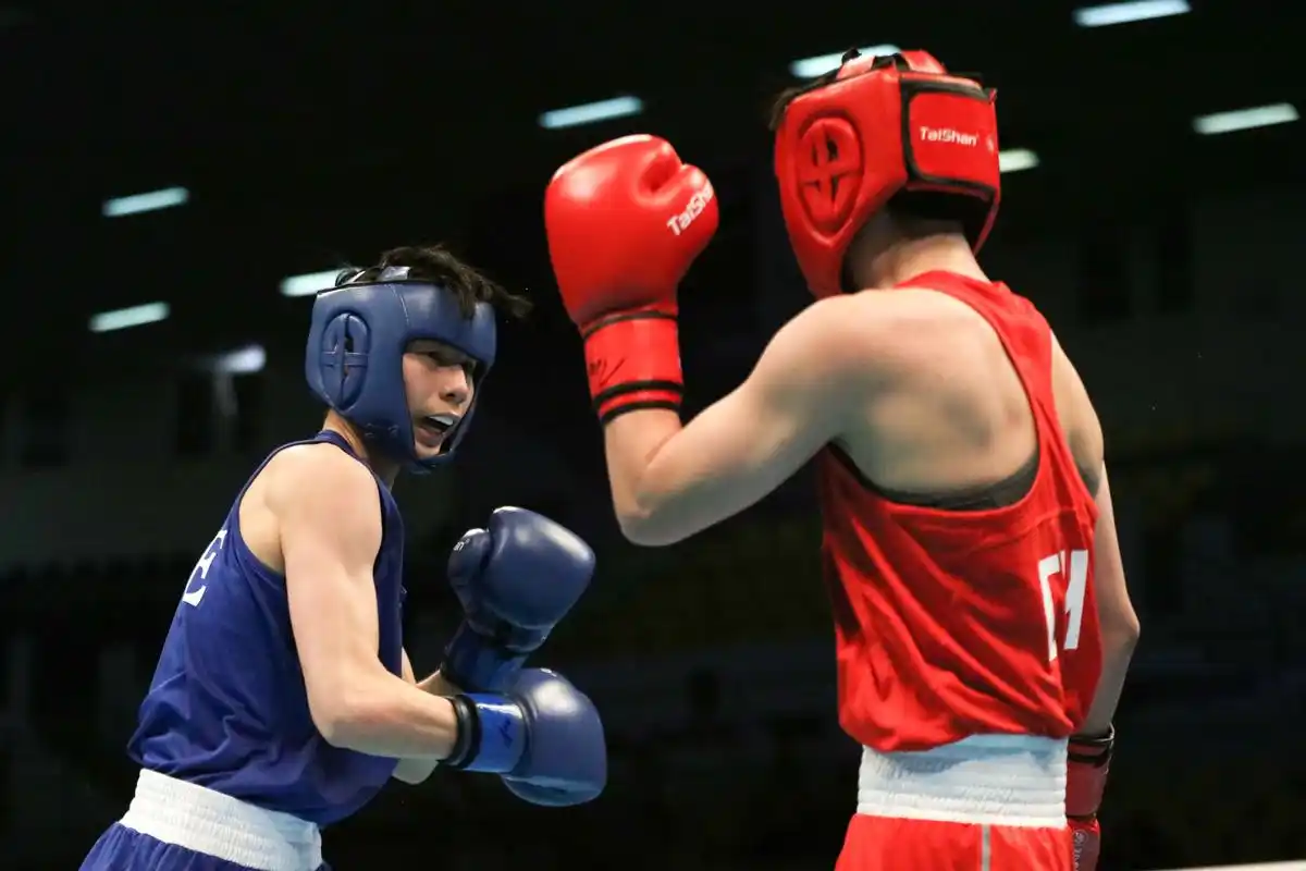 拳击奥运会资格赛女子5457公斤级中国选手尹军花落败