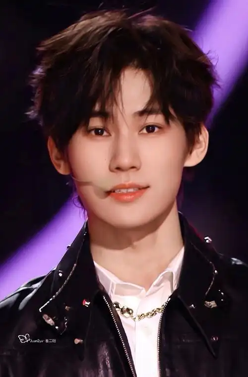 张真源奔跑吧##时代少年团楼外楼首秀