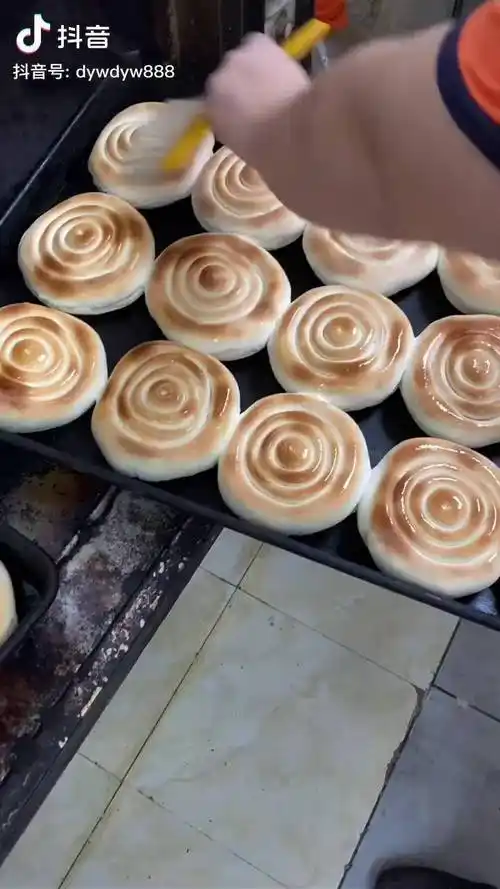 这是我们的硬面火烧抖音美食创作者好吃到爆早餐培训