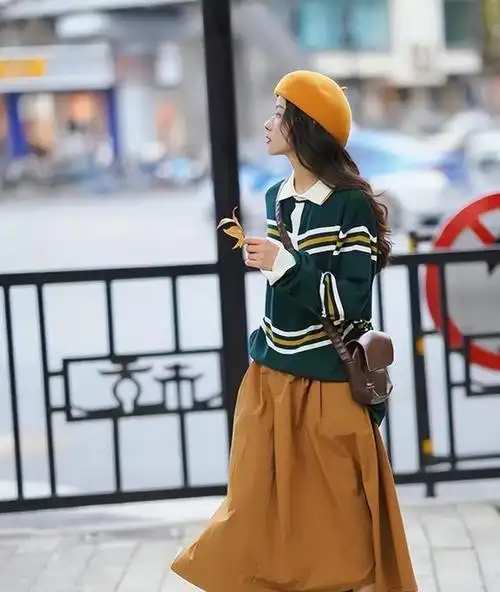 讲真,冬季的靴子穿来穿去还是最爱"马丁靴",百搭透着帅气感