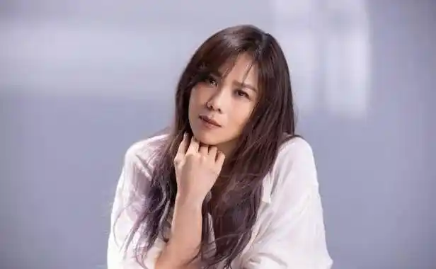 蔡健雅和外籍男友相恋6年,复合三次,已有"结晶",男友甜点师_感情_微博