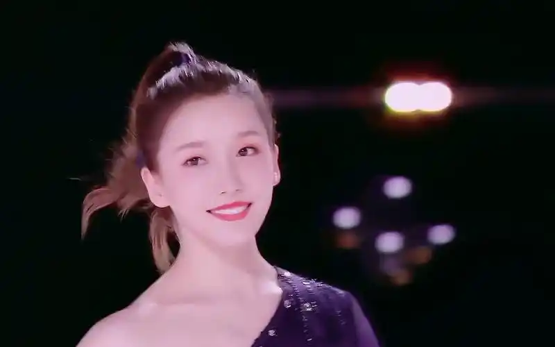 【姜贞羽 | 创造营舞台合集】美女都是靠脸杀人的_哔哩哔哩 (゜-゜)つ