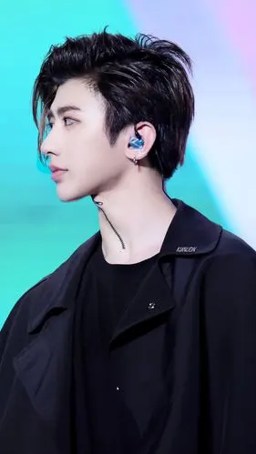 蔡徐坤 大奎 喉结拉链